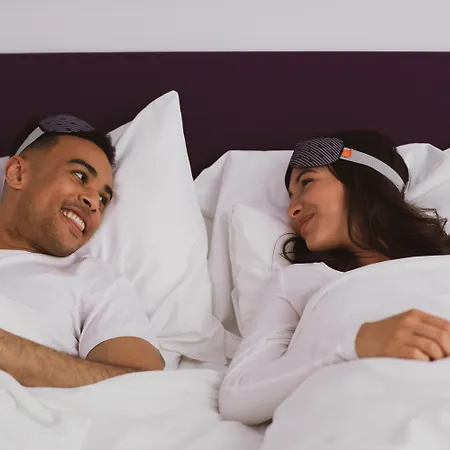Yotel ホテル 4*