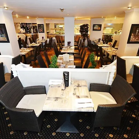 Glynhill & Near Airport Hotel Glasgow