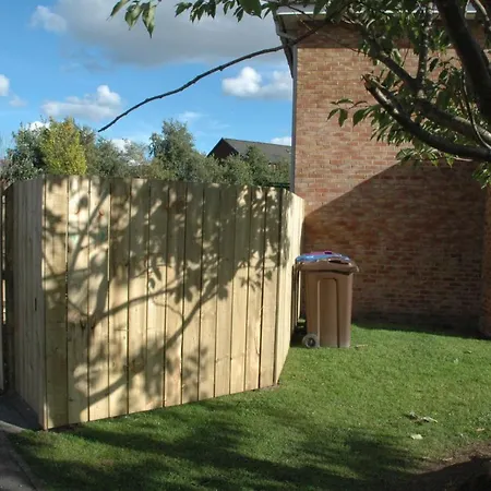 The Nelson - Spacious And Free Parking Ferienhaus *