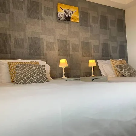 Appartement Modern 2 Bedroom Flat With Free Parking In Cambuslang, *