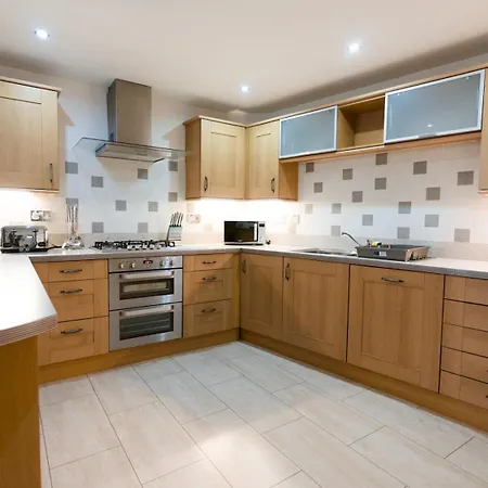 Beautiful Unique 3bed Mews House - Pass The Keys * Glasgow