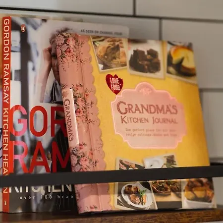 The West End Loft - 5* Retreat - Private Parking! * גלאזגו