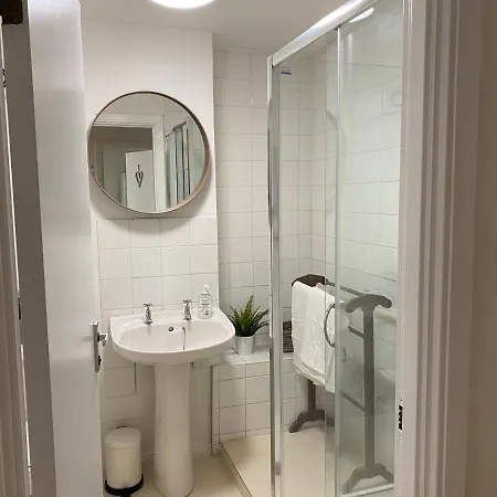 Lovely 1-bed In Merchant Lejlighed *