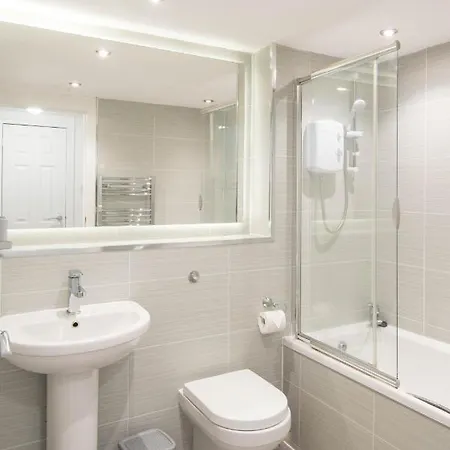 Lovely 5 Minutes From Centre, West End And Hydro Apartmán