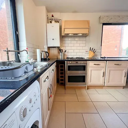 Anniesland 1bd Flat - Free Parking