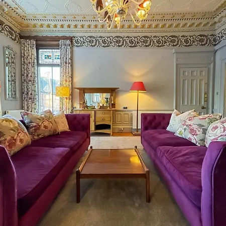 1 Bed Character Filled Glasgow