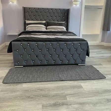 Ibrox Argyll לינה וארוחת בוקר גלאזגו