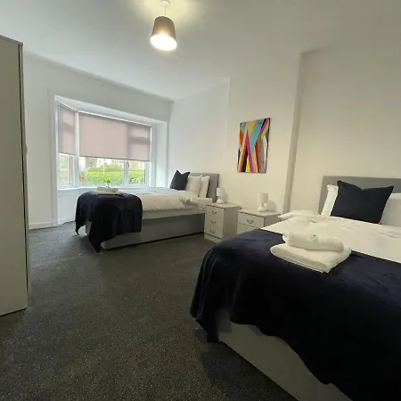 Сasa de vacaciones Cardonald House Glasgow