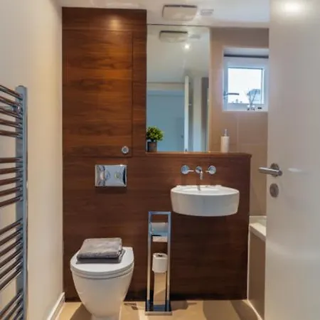 The Penthouse - Luxury Like No Other דירה