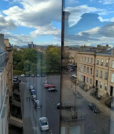 The Penthouse - Luxury Like No Other דירה *