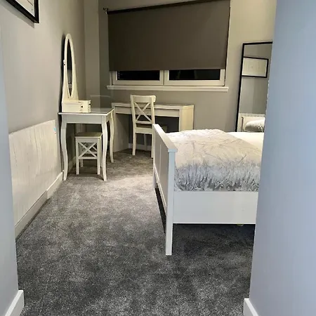 Daire Glas Go Executive 2-bedroom Near Ovo Hydro Free Parking