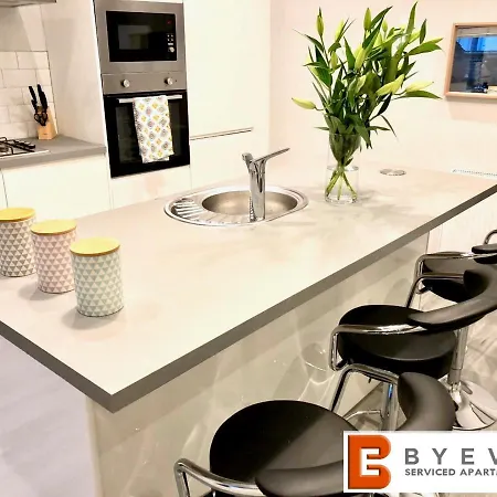 Byevo Almar - Close To And Airport - Perfect For Contractors Or Large Groups בית נופש גלאזגו