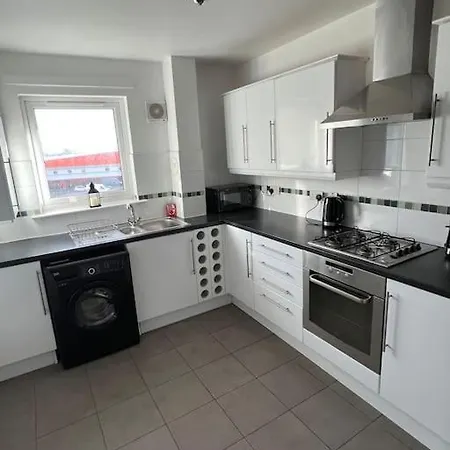 Modern 2 Bedroom Flat Near Centre Apartman Glasgow