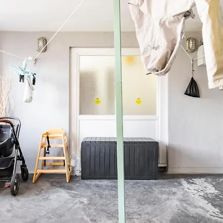 Lovely 1-bedroom With Balcony In West End *