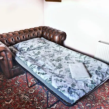 A Cosy House Near The Centre 펜션 *