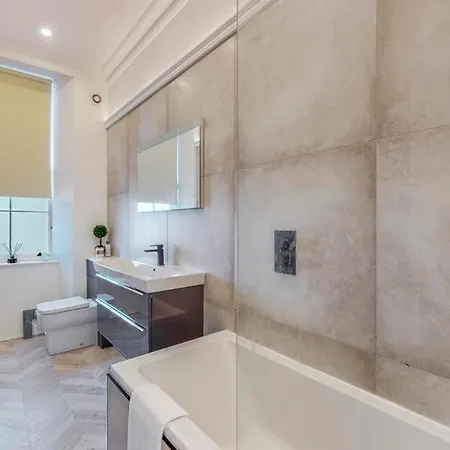 69 St Georges Mansions *