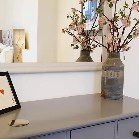 69 St Georges Mansions * Glasgow