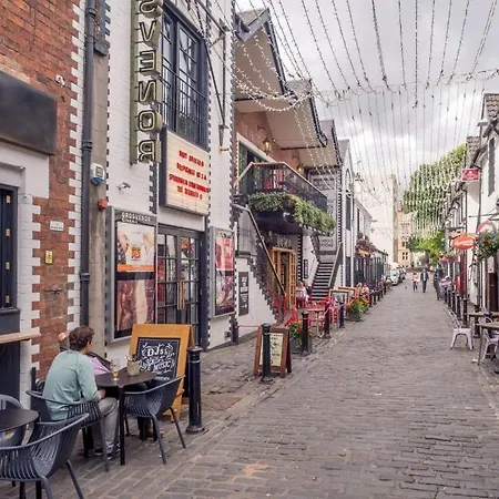 69 St Georges Mansions Hotel *