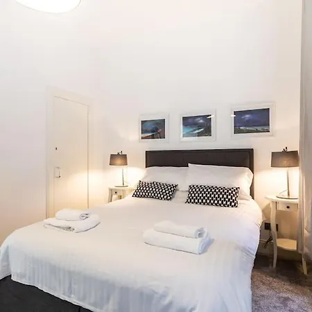 West End 5 Min Walk To Secc And Hydro Διαμέρισμα