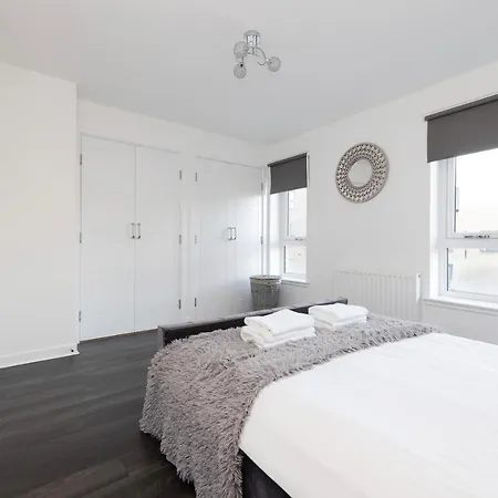 Casa vacanze Stylish 3br With Garden & Free Parking - Near O2 Academy & Centre
