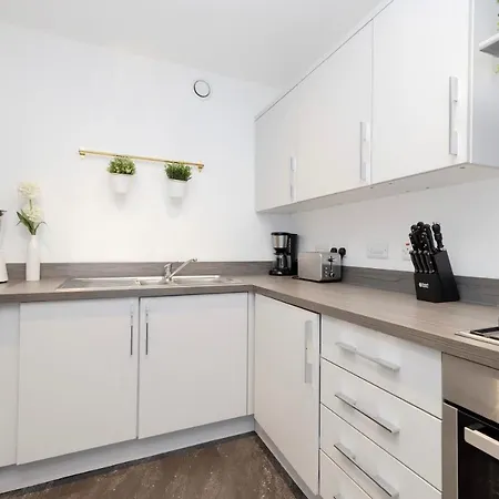 Stylish 3br With Garden & Free Parking - Near O2 Academy & Centre * Glasgow