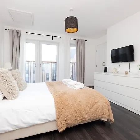 Сasa de vacaciones Joivy Stylish House With Garden & Parking Glasgow