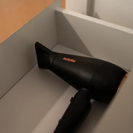 West End Escape - Prime Location