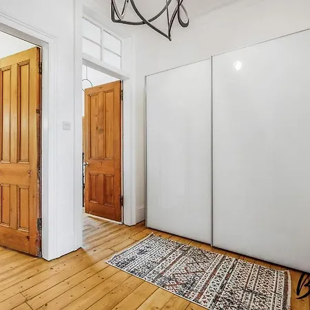Vavin - Central - Cozy 2 Br-1ba - Free Parking * Glasgow