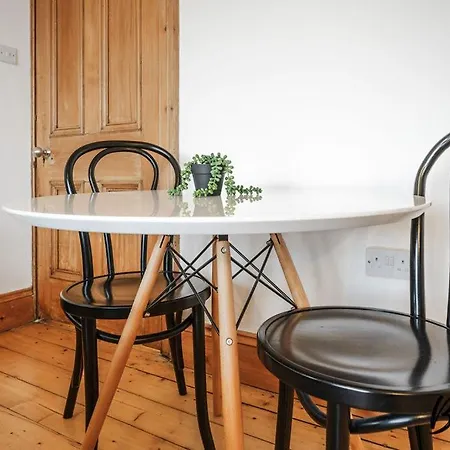 Vavin - Central - Cozy 2 Br-1ba - Free Parking Glasgow