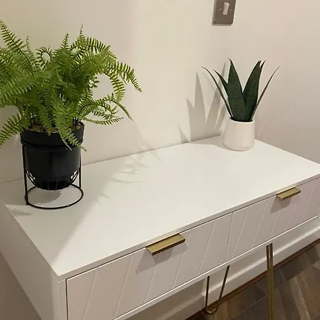 Apartment Modern 2-bed In Secc/hydro *