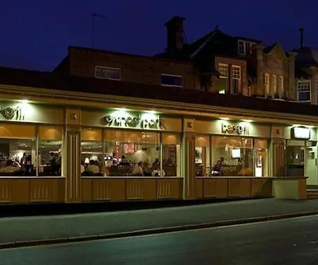 Hotel Orchard Park