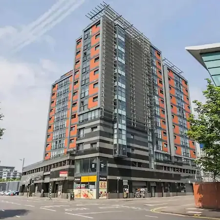 Modern 2-bed In Secc/hydro Apartment