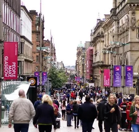Designer Penthouse - Centre G1, 3 Bedrooms, 2 Bathrooms, Terrace, Riverview, Off Buchanan Street. Apartment *