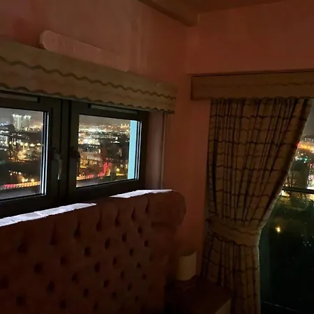 Designer Penthouse - Centre G1, 3 Bedrooms, 2 Bathrooms, Terrace, Riverview, Off Buchanan Street. Apartment *