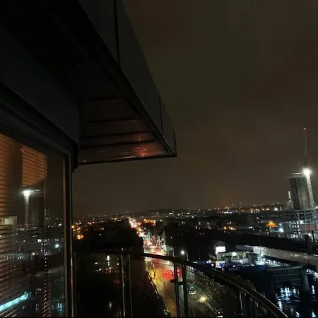 Designer Penthouse - Centre G1, 3 Bedrooms, 2 Bathrooms, Terrace, Riverview, Off Buchanan Street. * Glasgow
