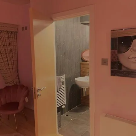 Designer Penthouse - Centre G1, 3 Bedrooms, 2 Bathrooms, Terrace, Riverview, Off Buchanan Street. Apartment Glasgow