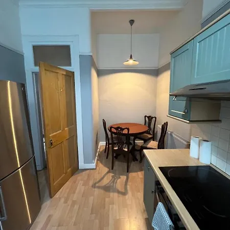 Sauchiehall Street West End Apartment *