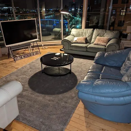 Designer Penthouse With Riverviews - G1 Centre, 3 Bedrooms, 2 Bathrooms, 1 Living / Kitchen. Full Floor, Wrap Around Terrace, Panoramic Views, Off Station / Buchanan Street * Glasgow