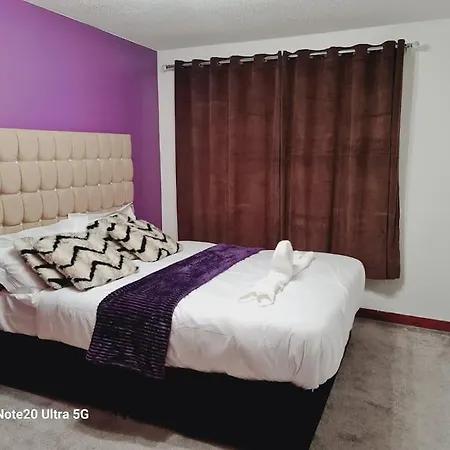 Stunning 2-bedrooms 1 Living Spacious Family Friendly *