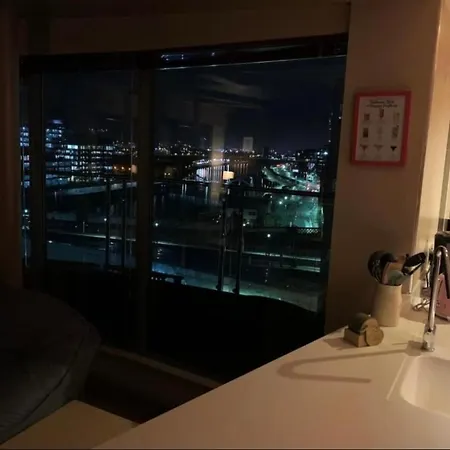 Designer Penthouse With Riverviews - G1 Centre, 3 Bedrooms, 2 Bathrooms, 1 Living / Kitchen. Full Floor, Wrap Around Terrace, Panoramic Views, Off Station / Buchanan Street Glasgow