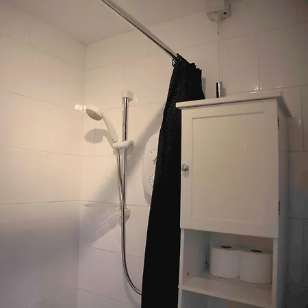 The Kelvin - Peaceful West End River View