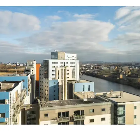Secc Riverview Penthouse Lägenhet *