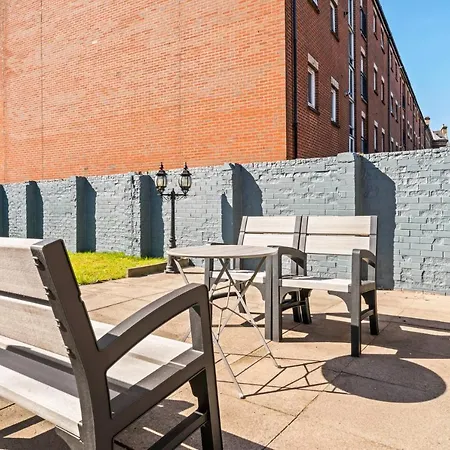 I'm Your Host - Bridgeton House גלאזגו