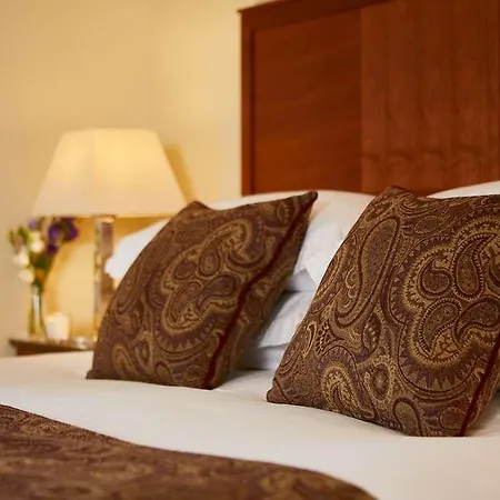 Hotel Macdonald Crutherland House