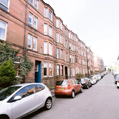 Bright In Ideal West End Location Апартаменты *