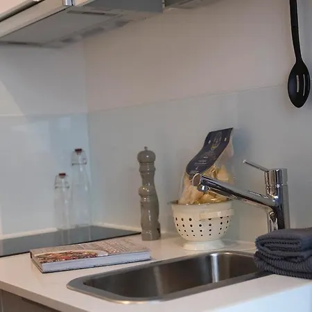 Modern Living At Riverside In The Heart Of Glasgow