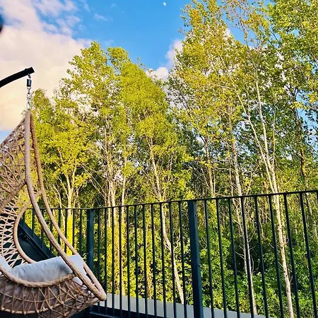 Сasa de vacaciones Glasgow City Central Executive Triplex House, 3 Bedroom 3 Bathrooms 1 Living Room Kitchen - Huge Terrace For Master Bedroom - Private E Parking Lez Congestion Zone Free - Garden - 5 Mins Drive To City Centre Central Station *