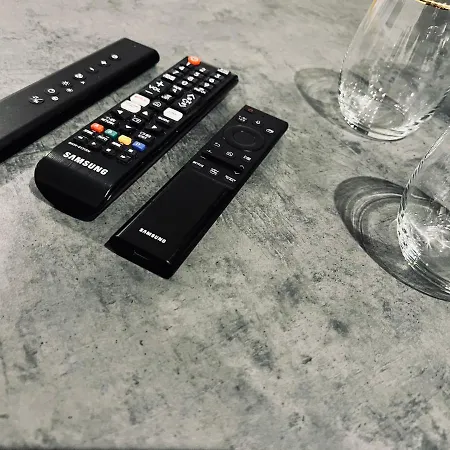 Сasa de vacaciones Glasgow City Central Executive Triplex House, 3 Bedroom 3 Bathrooms 1 Living Room Kitchen - Huge Terrace For Master Bedroom - Private E Parking Lez Congestion Zone Free - Garden - 5 Mins Drive To City Centre Central Station Glasgow