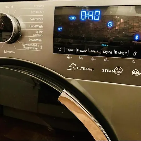 Apartamento Centre Flat With River Views And Parking *