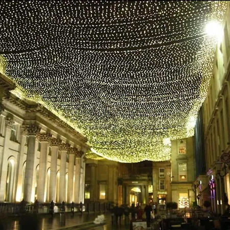 Centre Flat With River Views And Parking * Glasgow